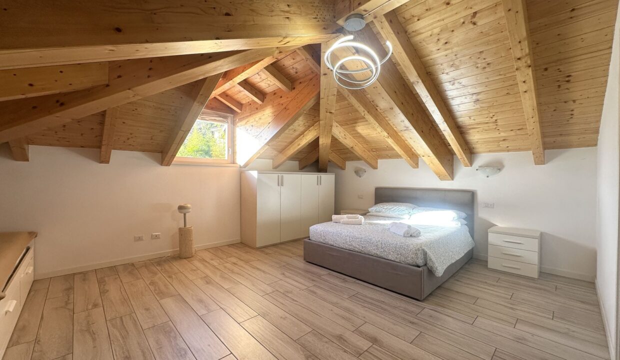 Attico Vista Lago con Piscina in Vendita a Menaggio | Lago di Como