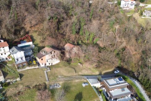 Rustici Indipendenti Gravedona ed Uniti con Terreno