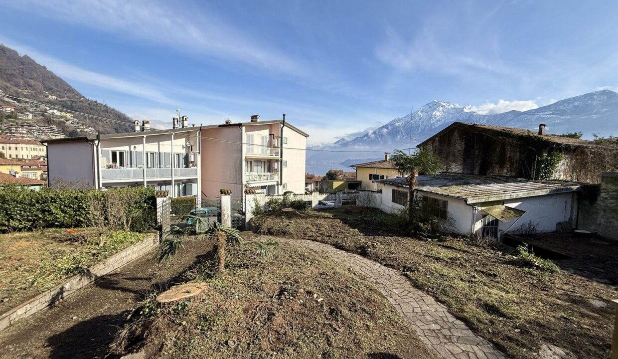 Villa in vendita con Terreno Edificabile Gravedona ed Uniti