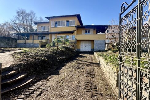 Villa in vendita con Terreno Edificabile Gravedona ed Uniti