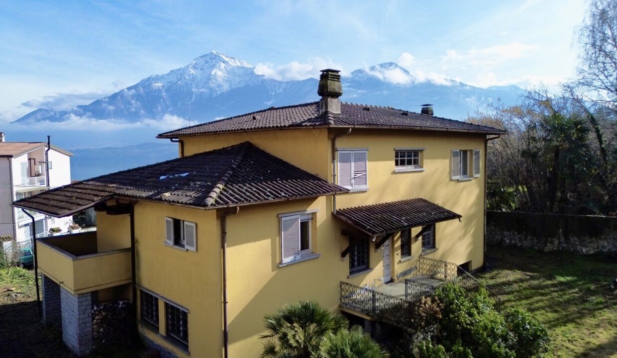 Villa in vendita con Terreno Edificabile Gravedona ed Uniti