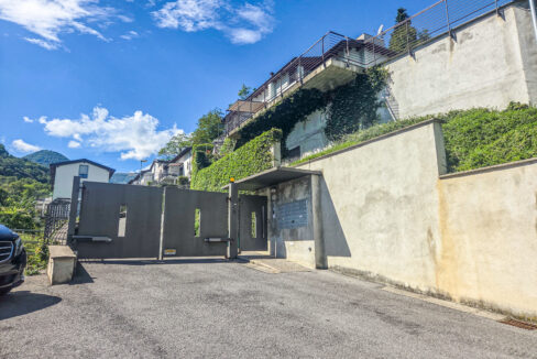 Argegno Villa con Scorcio Lago 37