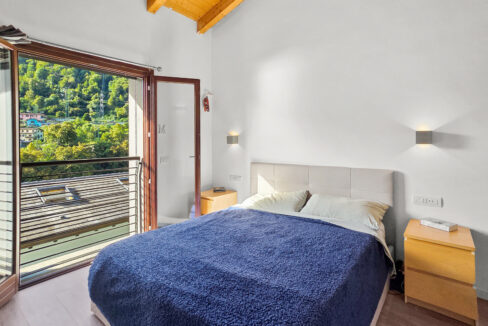 Argegno Villa con Scorcio Lago 8