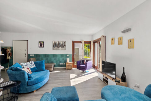 Argegno Villa con Scorcio Lago 9