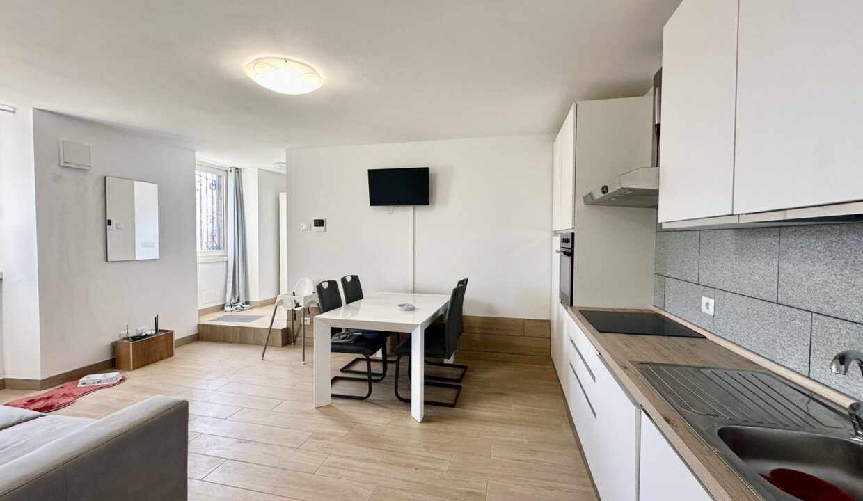Menaggio Appartamento in Villa storica con Piscina