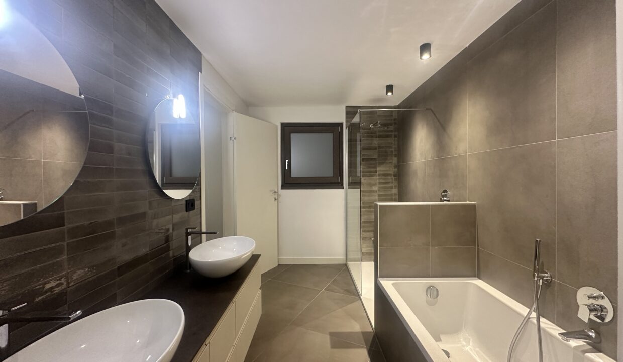 Carate Urio Appartamento con Vista Lago 15