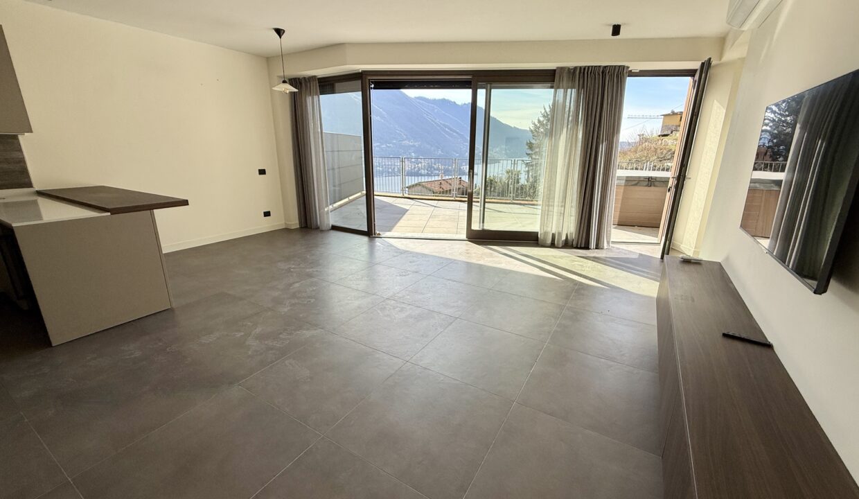 Carate Urio Appartamento con Vista Lago 25