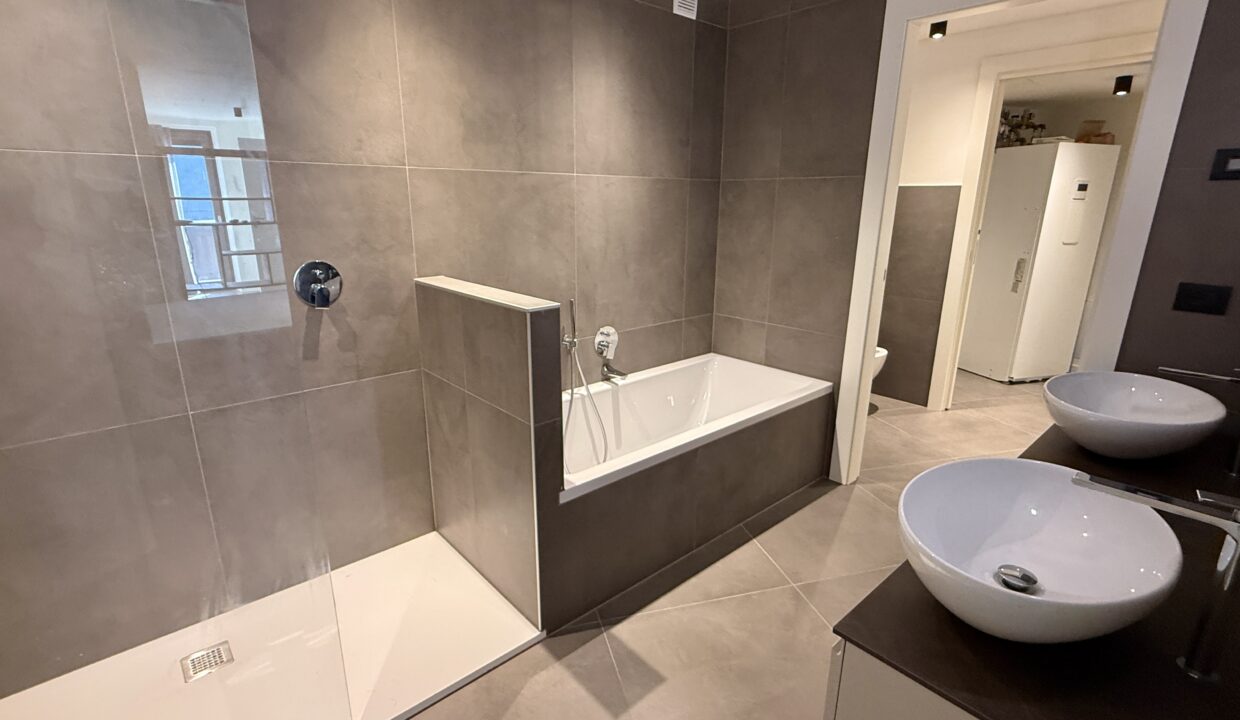 Carate Urio Appartamento con Vista Lago 31