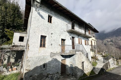 Casa Seminipendente con Giardino Gravedona collinare
