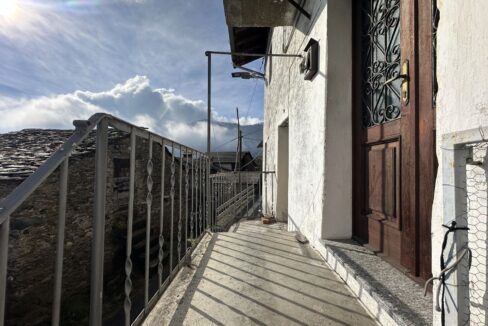 Casa Seminipendente con Giardino Gravedona collinare