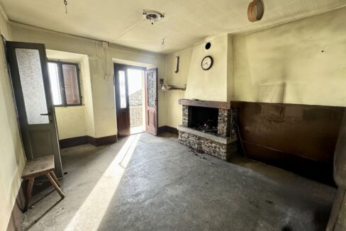 Casa Seminipendente con Giardino Gravedona collinare