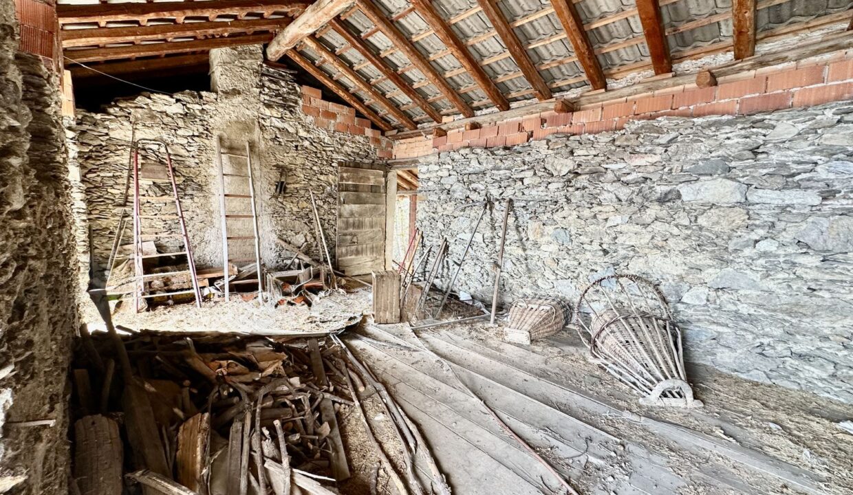 Casa Seminipendente con Giardino Gravedona collinare