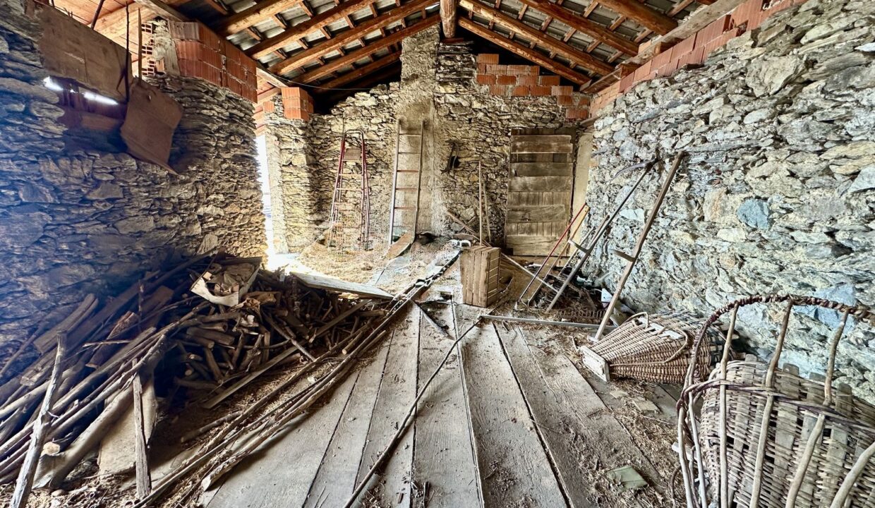 Casa Seminipendente con Giardino Gravedona collinare