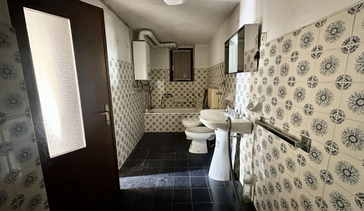 Casa Seminipendente con Giardino Gravedona collinare