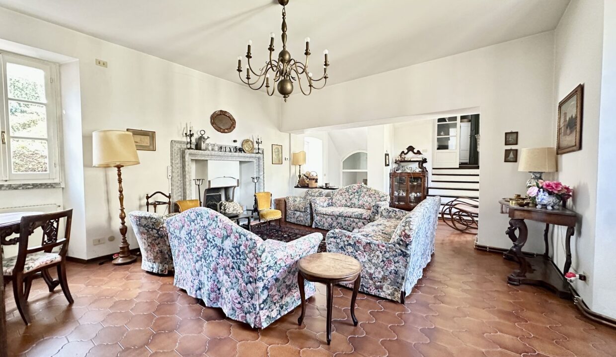 Casa Gravedona ed Uniti con Giardino e Vista Lago