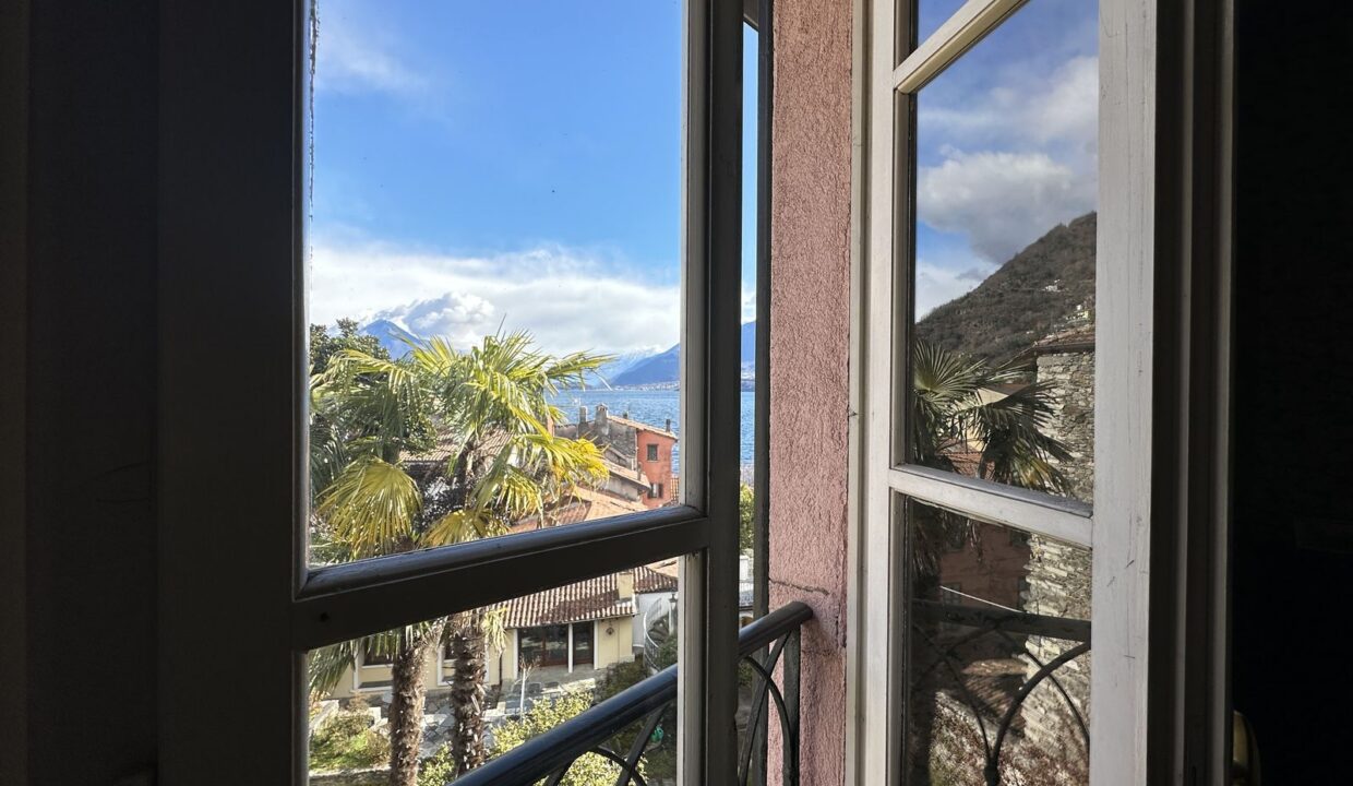 Casa Gravedona ed Uniti con Giardino e Vista Lago
