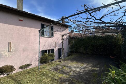Casa Gravedona ed Uniti con Giardino e Vista Lago