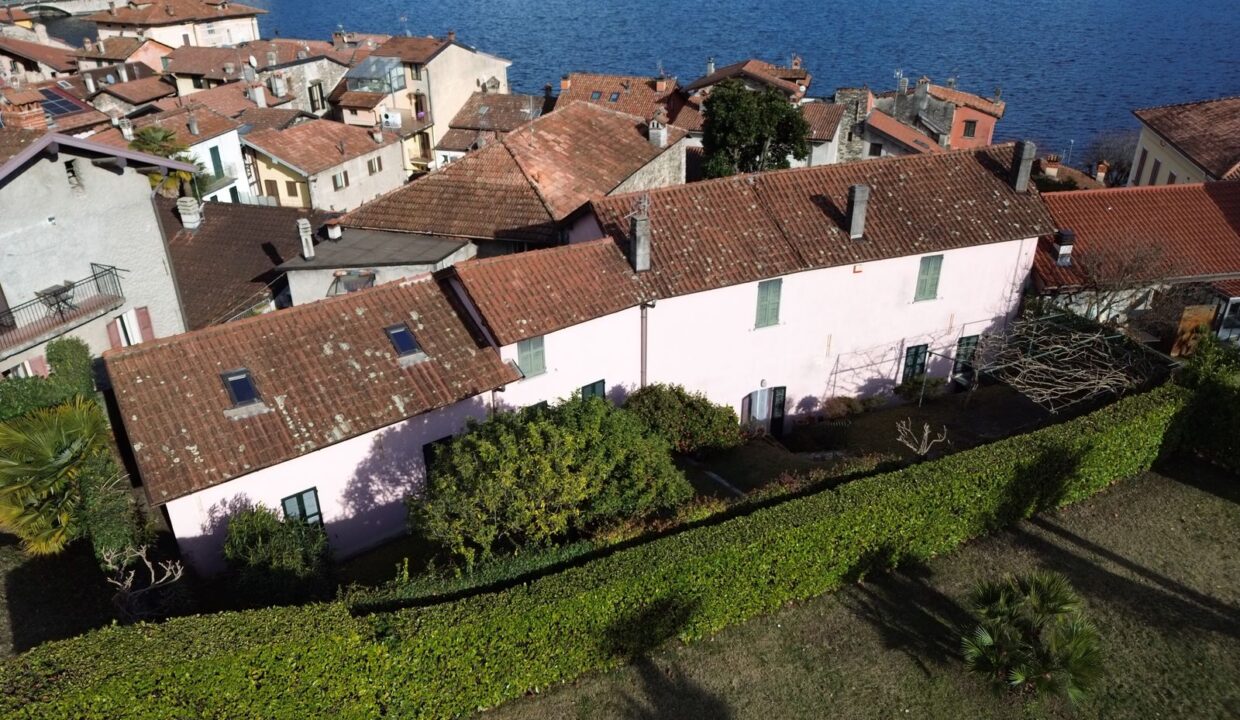Casa Gravedona ed Uniti con Giardino e Vista Lago