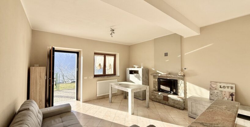 Casa Vista Lago con Giardino Gera Lario Collinare
