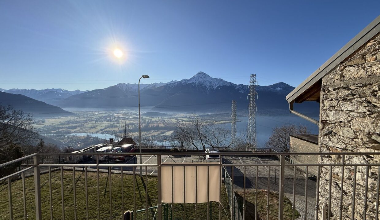 Casa Vista Lago con Giardino Gera Lario Collinare