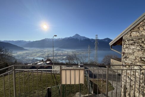 Casa Vista Lago con Giardino Gera Lario Collinare