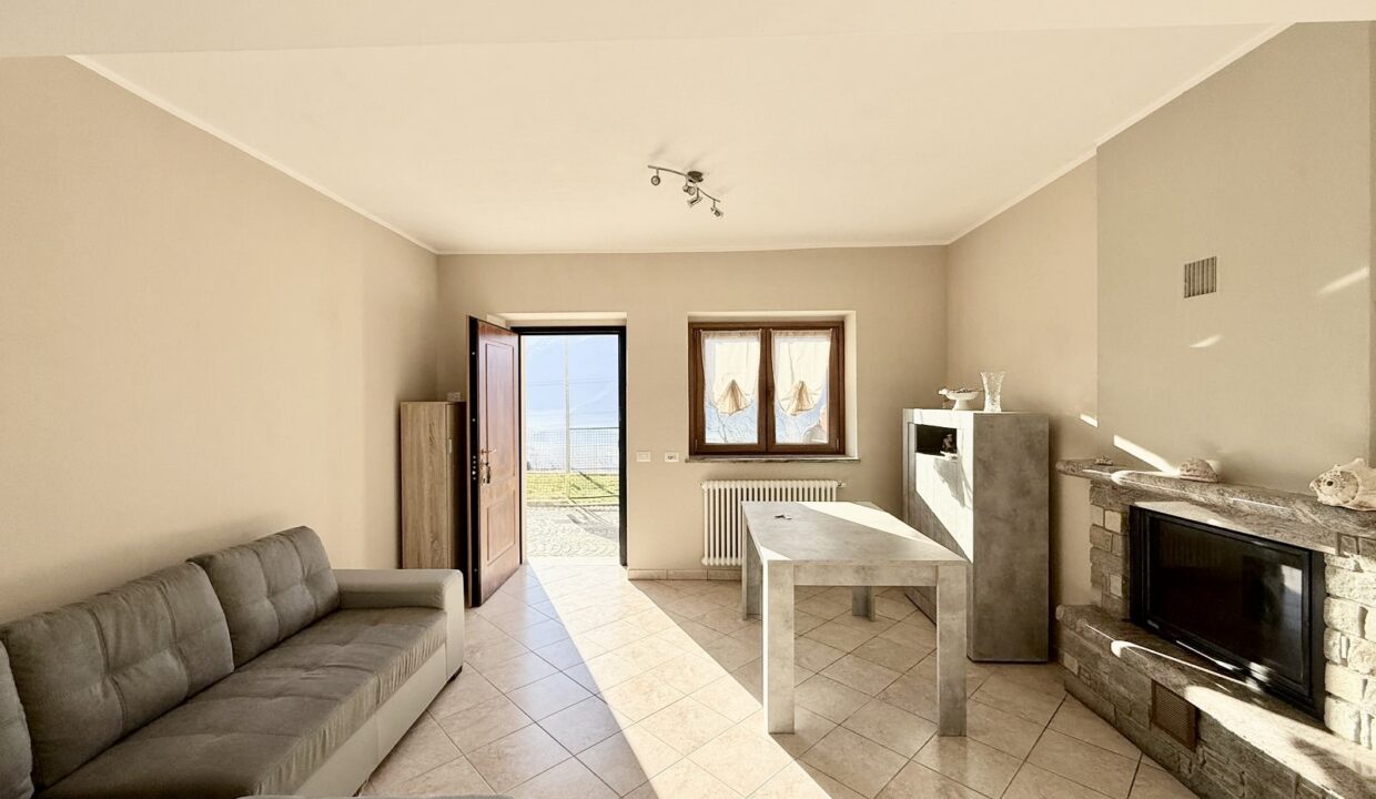 Casa Vista Lago con Giardino Gera Lario Collinare