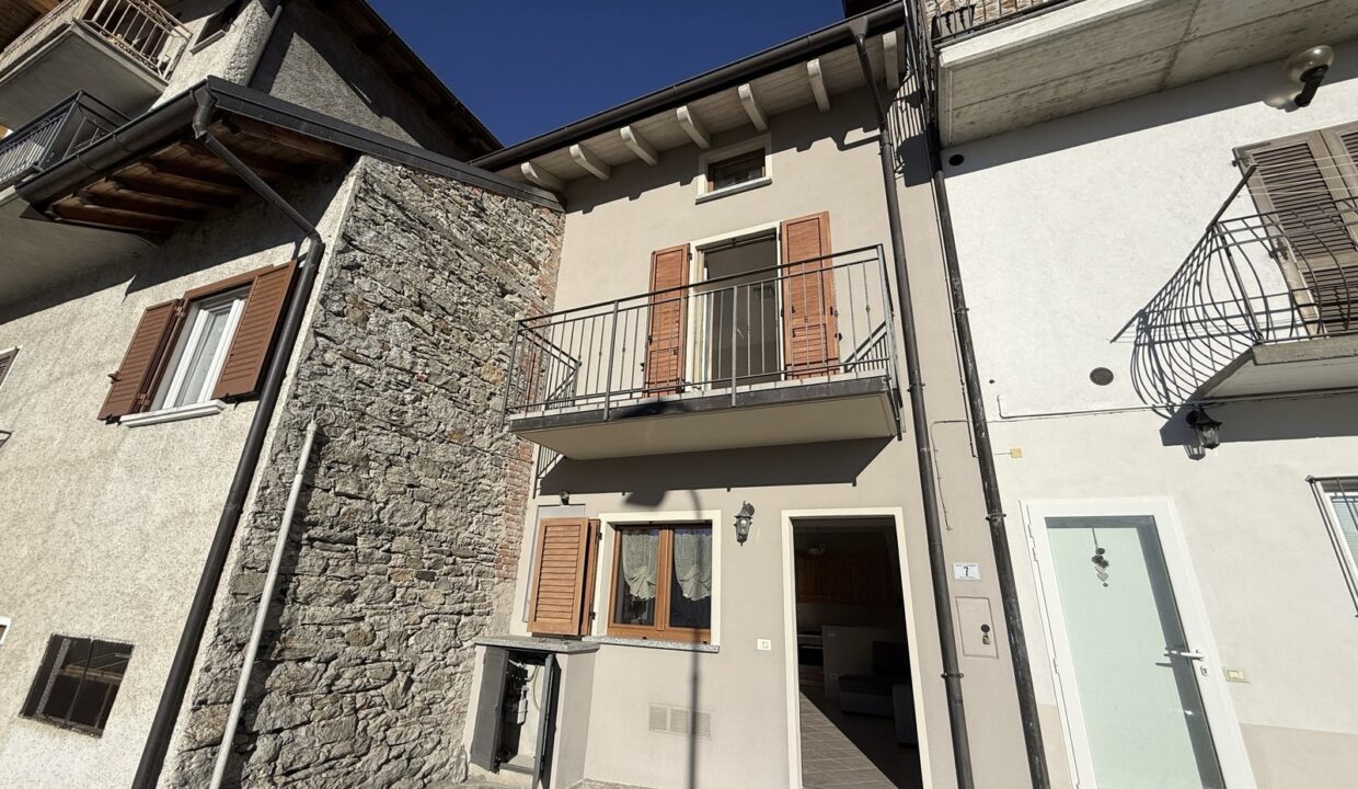 Casa Vista Lago con Giardino Gera Lario Collinare