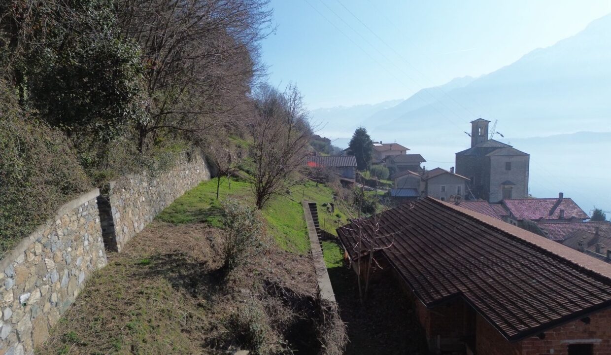 Gravedona ed Uniti Terreno Edificabile Vista Lago Como