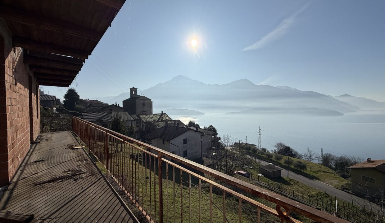 Gravedona ed Uniti Terreno Edificabile Vista Lago Como