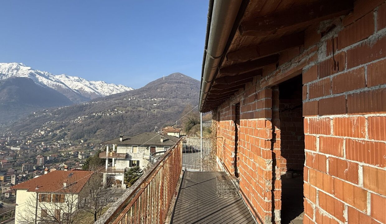 Gravedona ed Uniti Terreno Edificabile Vista Lago Como