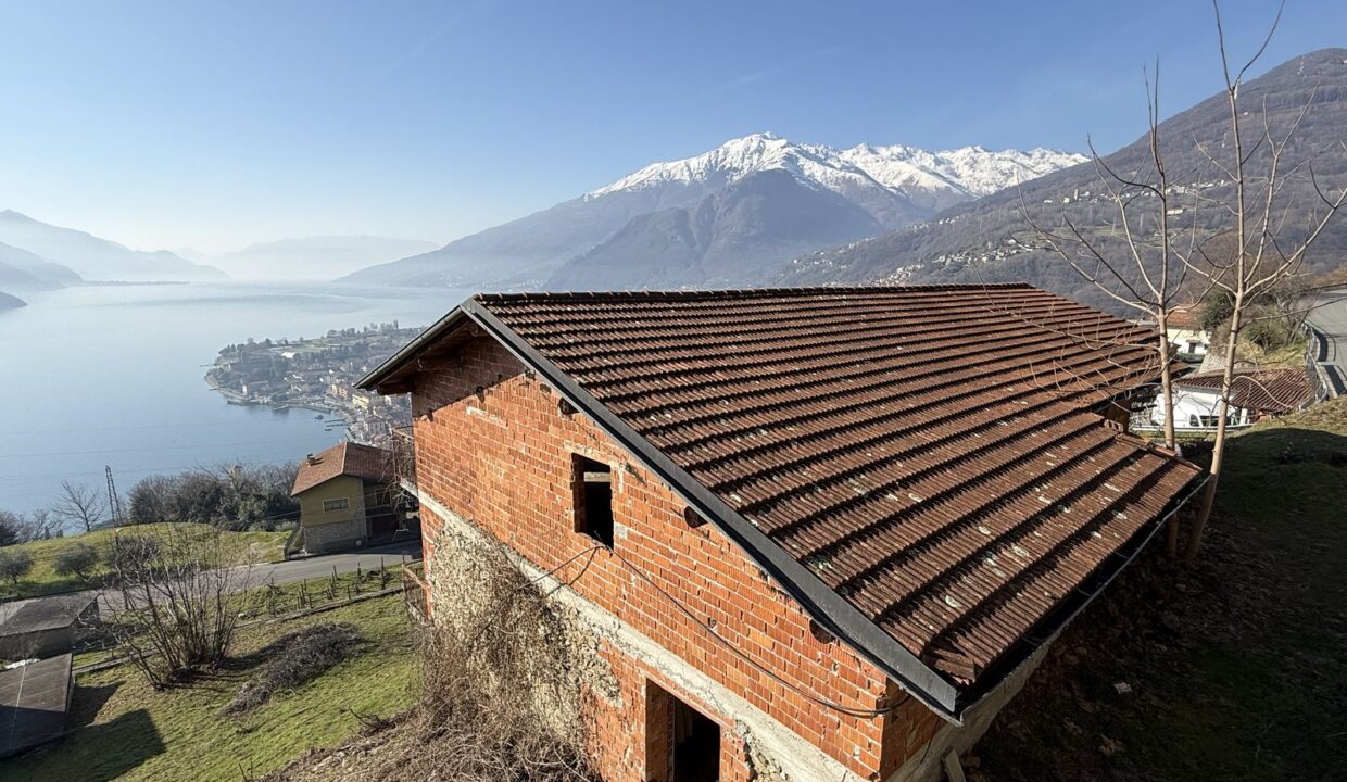 Gravedona ed Uniti Terreno Edificabile Vista Lago Como