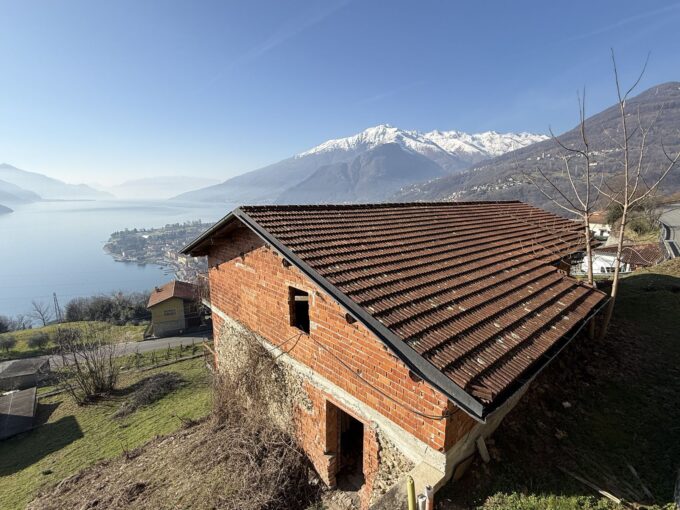 Gravedona ed Uniti Terreno Edificabile Vista Lago Como