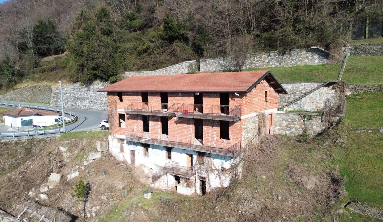 Gravedona ed Uniti Terreno Edificabile Vista Lago Como