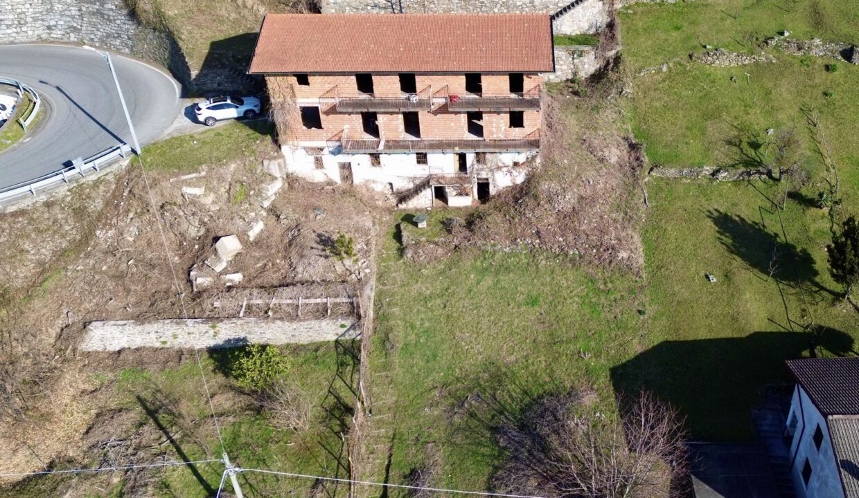 Gravedona ed Uniti Terreno Edificabile Vista Lago Como