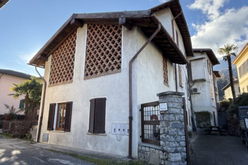 Griante rustico da ristrutturare
