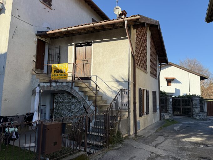 Griante rustico da ristrutturare