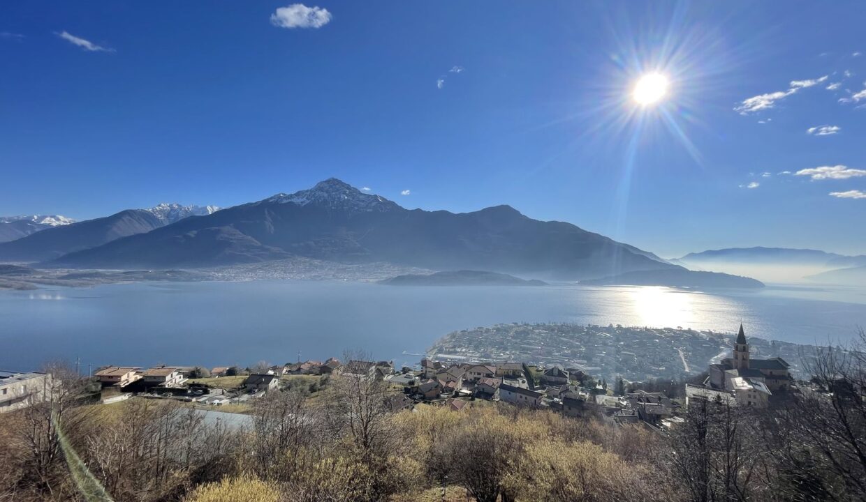 Appartamenti Moderni Vercana Lago di Como con Piscina
