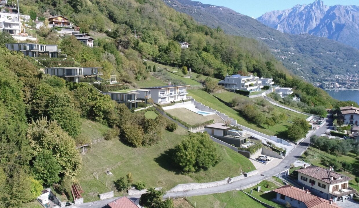 Appartamenti Moderni Vercana Lago di Como con Piscina