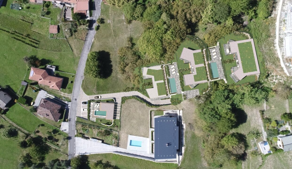 Appartamenti Moderni Vercana Lago di Como con Piscina