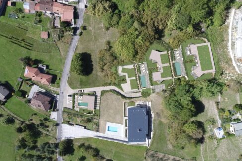 Appartamenti Moderni Vercana Lago di Como con Piscina