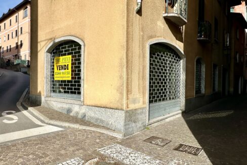 Gravedona ed Uniti Lungolago Abitazione da trasformare in due appartamenti!