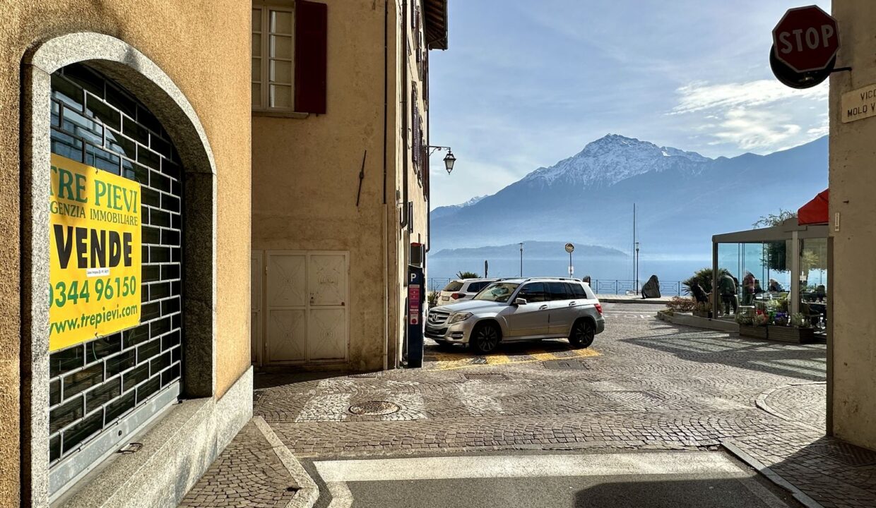 Gravedona ed Uniti Lungolago Abitazione da trasformare in due appartamenti!