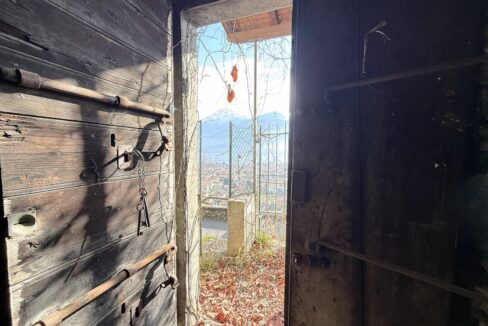 Rustico da Ristrutturare Dongo Vista Lago Como