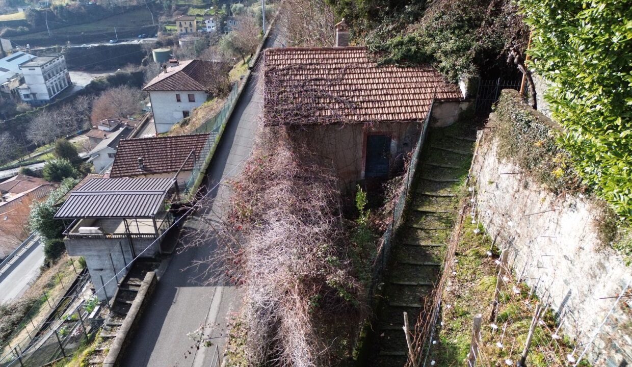 Rustico da Ristrutturare Dongo Vista Lago Como