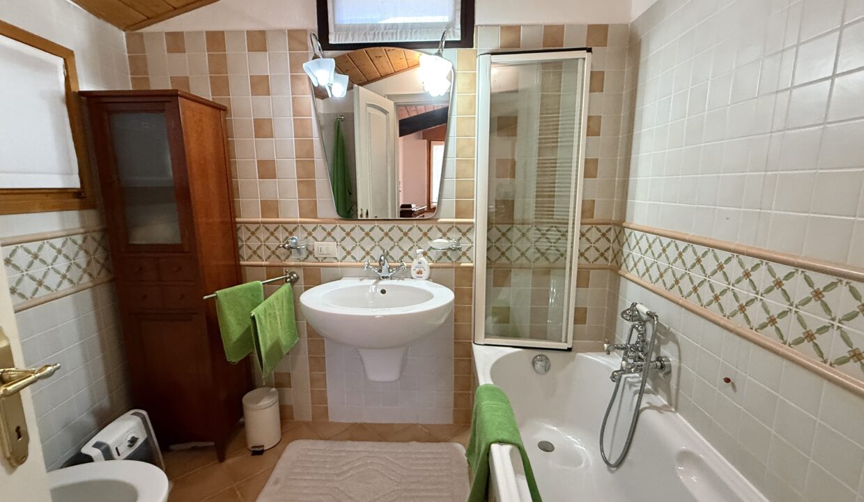 Carate Urio Appartamento con Vista Lago12