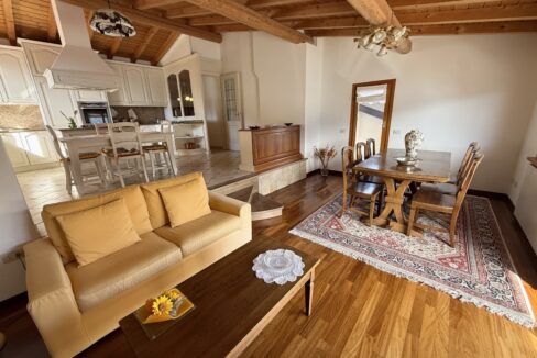 Carate Urio Appartamento con Vista Lago