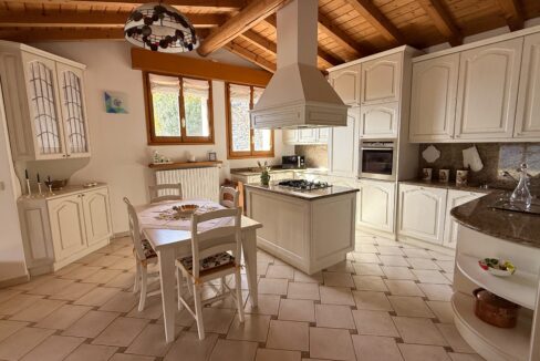Carate Urio Appartamento con Vista Lago24