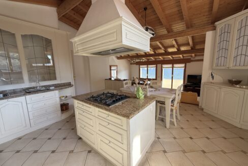 Carate Urio Appartamento con Vista Lago26