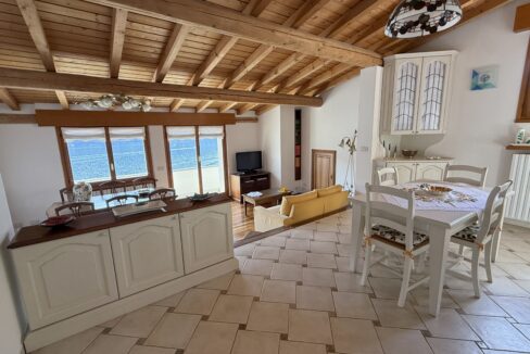 Carate Urio Appartamento con Vista Lago