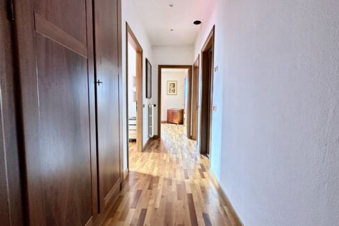 Dubino Casa indipendente con Officina e Abitazione